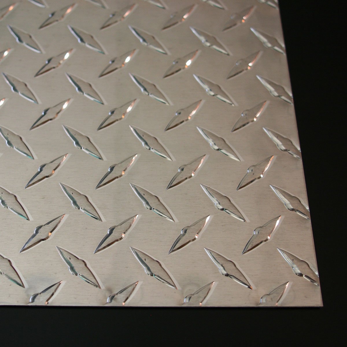 3003-H22  48 X 24-7/16 X .125 Aluminum Diamond Tread Plate  Aluminum Treadplate, Diamondplate 20171005